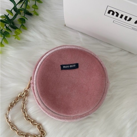 Miu Miu Pink Round Clutch - Picture 7 of 9